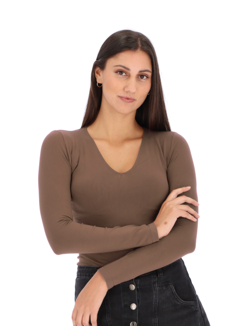 🩶 CAMISETA VIC - Escote en V