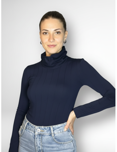 🩶 CAMISETA ZURI - Escote polo