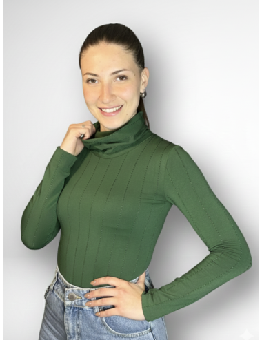 🩶 CAMISETA ZURI - Escote polo